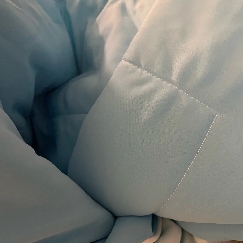 NEW Cooling Blanket Comforter Queen Blue and Ice Blue 90x90